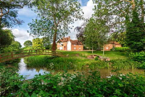 7 bed property, in The Green, £1,950,000