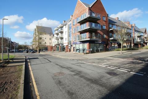 2 bed property, in Sir John Fogge Avenue, £210,000