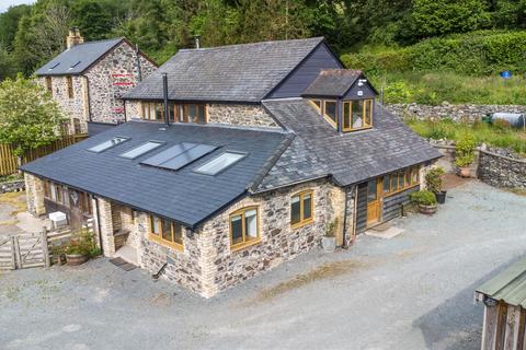 3 bed property, in Pen Y Garnedd, £600,000