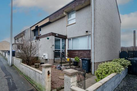 2 bed property, in Birnie Place, £72,000