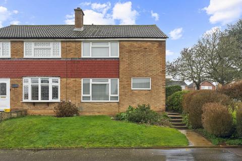 3 bed property, in Fir Park, £425,000