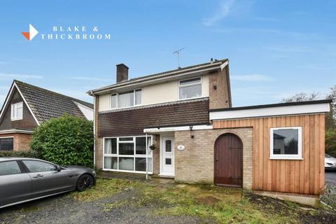 4 bed property, in The Street, £420,000