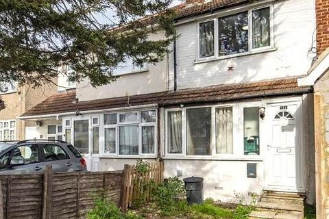 2 bed property, in Coronation Road, £425,000