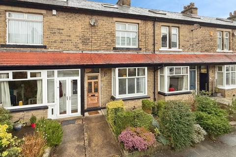3 bed property, in Marlborough Road, £270,000