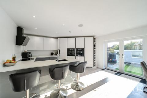 4 bed property, in Victor Gardens, £650,000