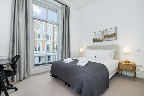 2 bed property, in Nevern Place, £850,000