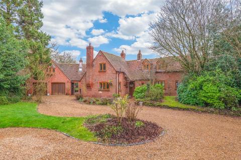 5 bed property, in Green Lane, £1,195,000
