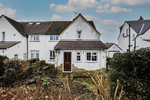 5 bed property, in Lee Lane West, £525,000