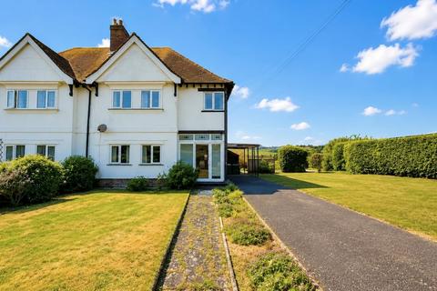 3 bed property, in Brady Road, £525,000