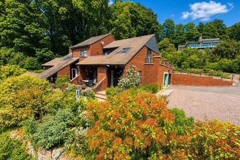 4 bed property, in Ross-On-Wye HR9, £859,500