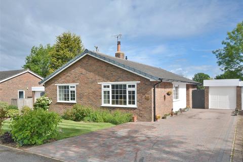 3 bed property, in Martlets, £625,000
