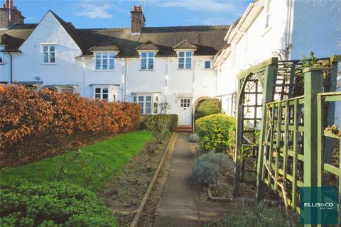 3 bed property, in Creswick Walk, £699,950
