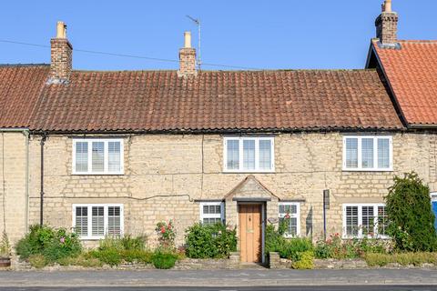 4 bed property, in Main Street, £650,000
