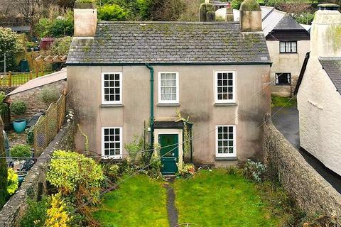 4 bed property, in 1 North Street, £650,000