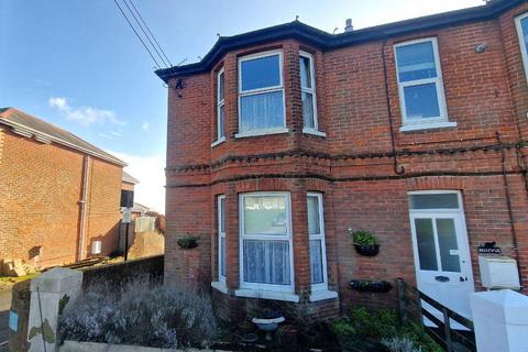 3 bed property, in Lower Green Road, £350,000