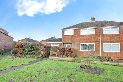 3 bed property, in Grange Road, £200,000