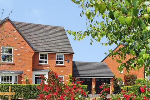 4 bed property, in Yew Crescent, £599,950