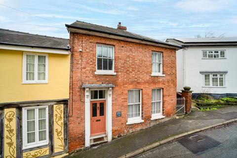3 bed property, in London House, £350,000