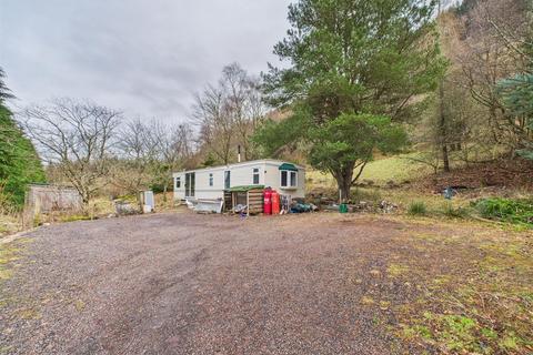 Studio, in Aberchalder, £95,000