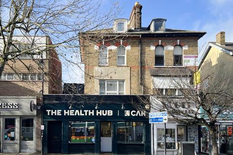 4 bed property, in High Street, £2,200,000