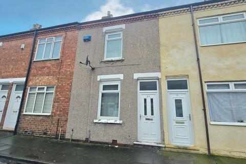 2 bed property, in Oaklands Terrace, £56,000