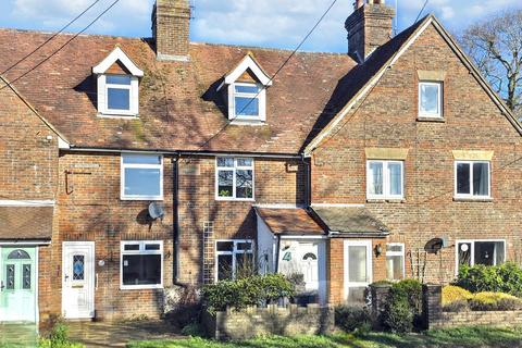 2 bed property, in Glenham Place, £360,000