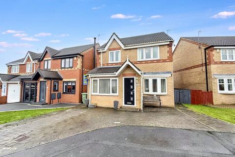 3 bed property, in Garside Grove, £175,000