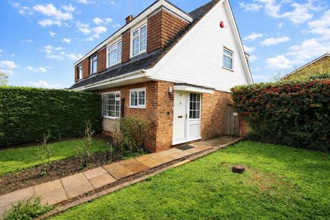 3 bed property, in Chandos Road, £550,000