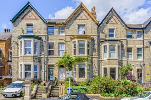 6 bed property, in Trinity Road, £250,000