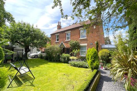 4 bed property, in Chapel Lane, £599,999