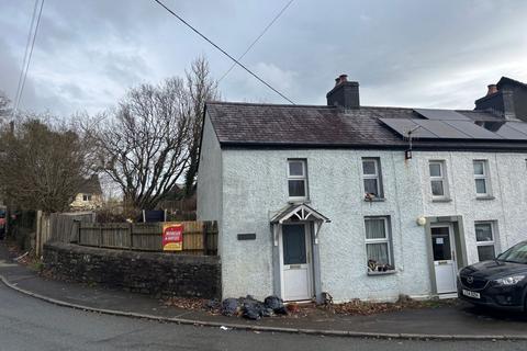 1 bed property, in Cwrtnewydd, £99,000