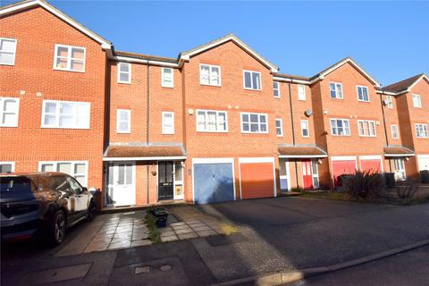 3 bed property, in Windrush, £620,000
