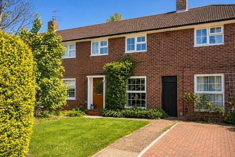 3 bed property, in Hollybush Lane, £375,000