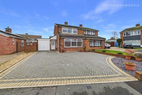 3 bed property, in Linley Road, £350,000