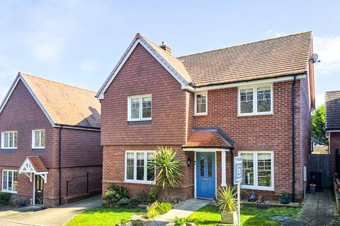 4 bed property, in Lessing Lane, £480,000