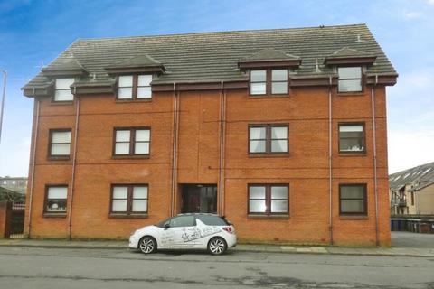 2 bed property, in Seton Street, £55,000