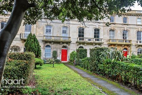 7 bed property, in Ellenborough Crescent, £600,000