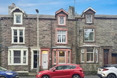 4 bed property, in Chagford Villas, £145,000