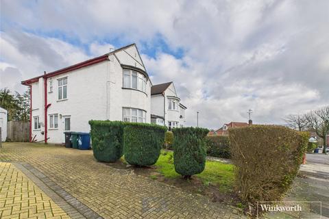 3 bed property, in Holders Hill Avenue, £675,000