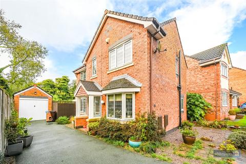 3 bed property, in Hollyrood, £320,000
