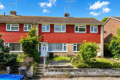 3 bed property, in Stonehouse Drive, £225,000