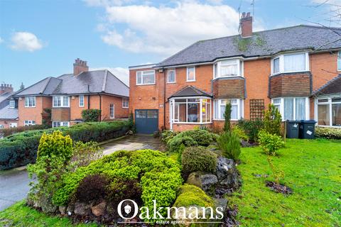 4 bed property, in St. Laurence Road, £550,000