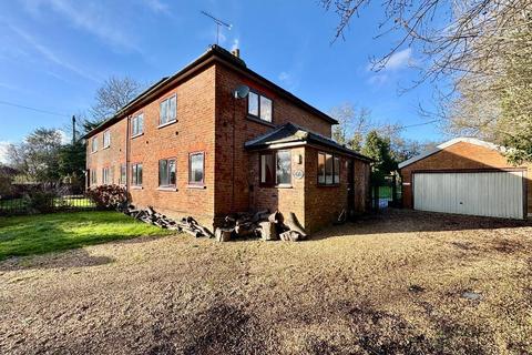 4 bed property, in Dane Street, £525,000