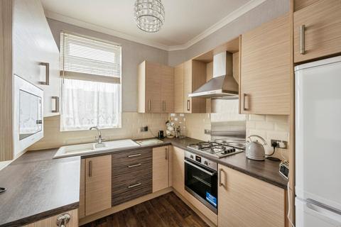 2 bed property, in Manvers Road, £100,000