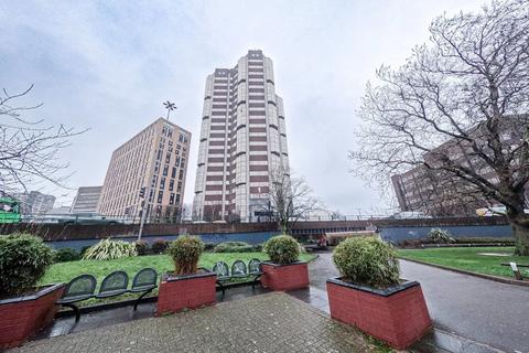 1 bed property, in Hagley Road, £60,000