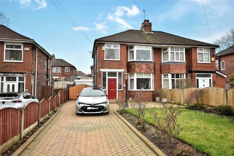 3 bed property, in Oldham Road, £275,000