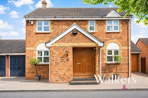 4 bed property, in Armonde Close, £550,000