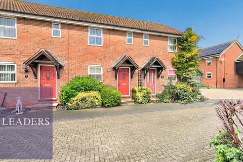 2 bed property, in Market Grove, £240,000