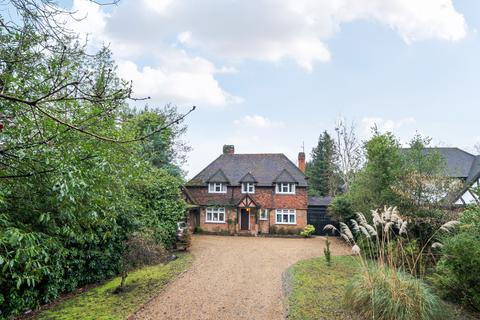 4 bed property, in Wood Lane, £1,100,000