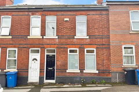 2 bed property, in Drewry Lane, £130,000